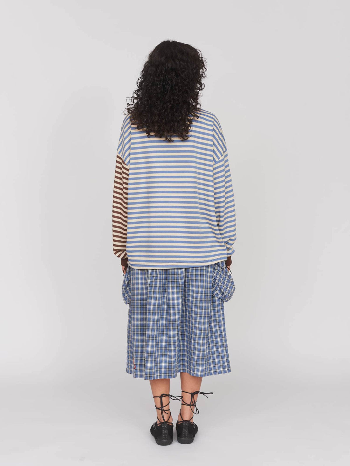 model:Seren wears size S and is 5’8”