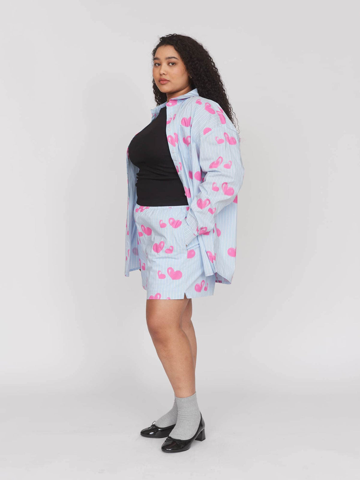 collection-curve, model:Zaynab wears size XXL and is 5’8”
