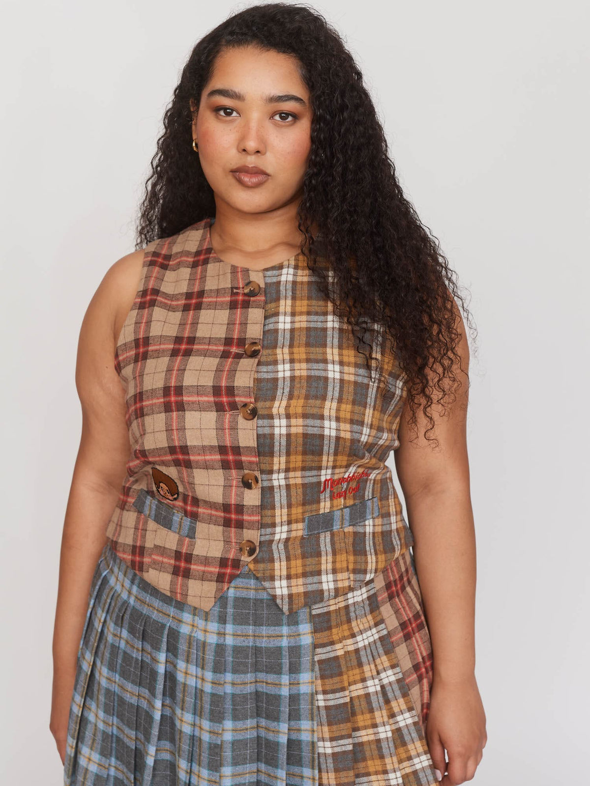 model:Zaynab wears size XXL and is 5’8”, collection-curve