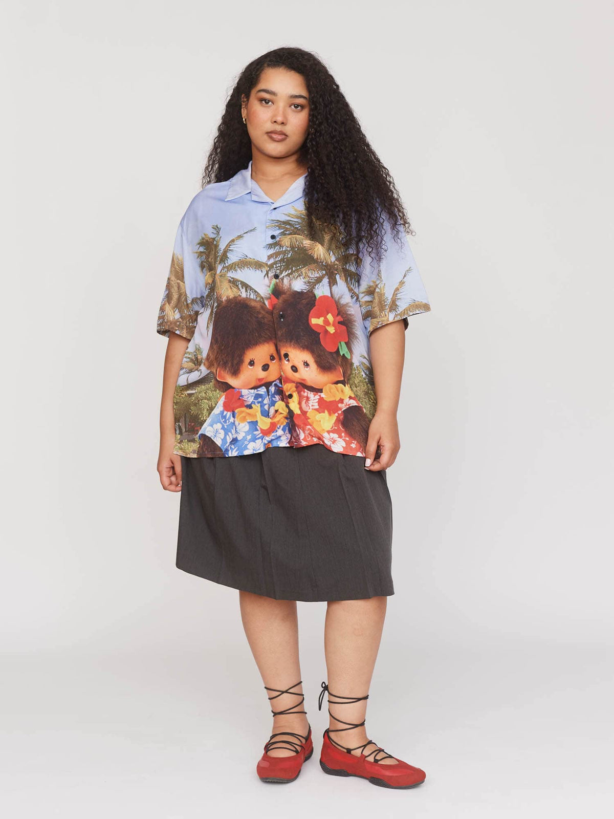 model:Zaynab wears size XXL and is 5’8”