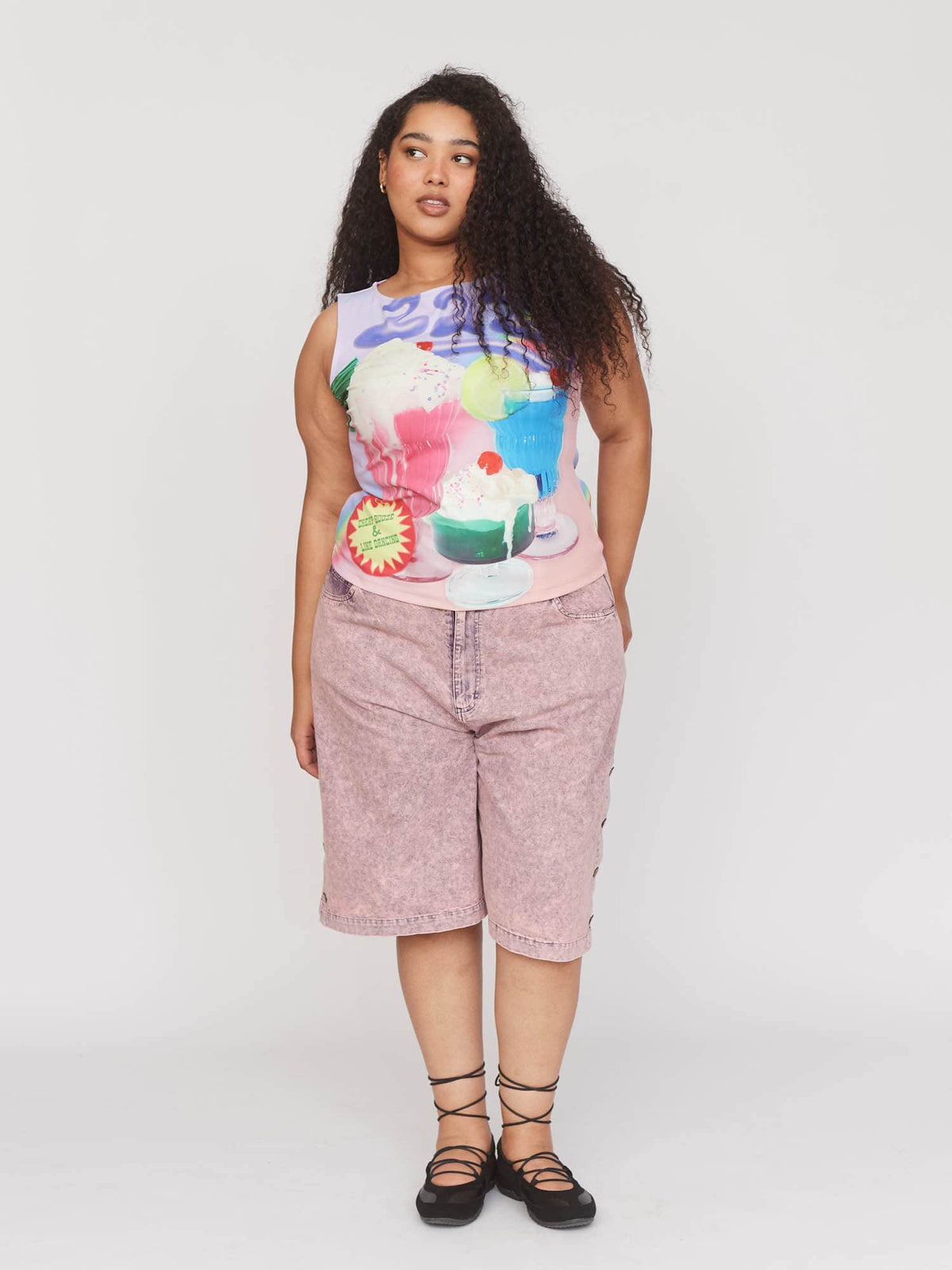 collection-curve, model:Zaynab wears size XXL and is 5’8”