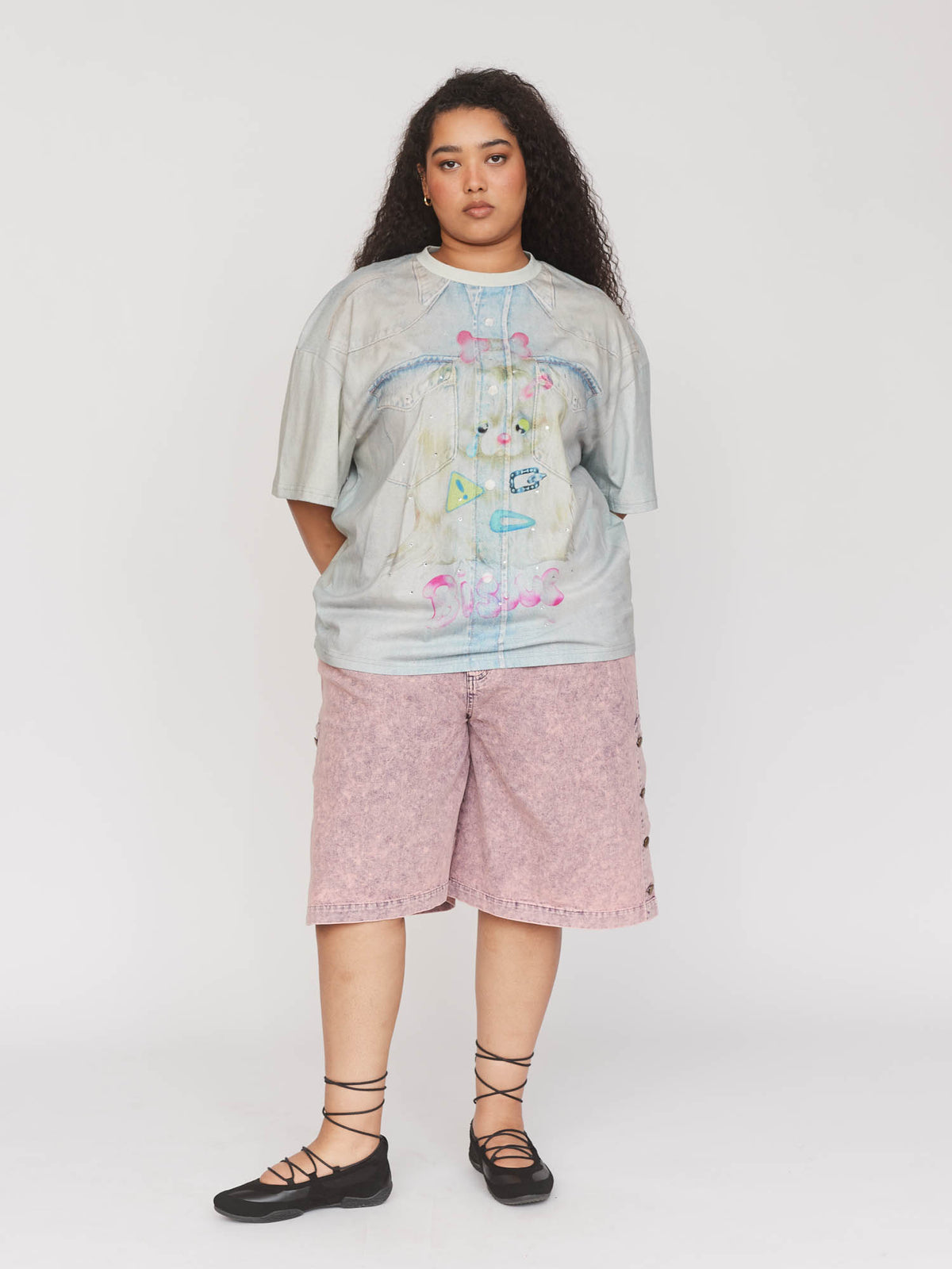 model:Zaynab wears size XXL and is 5’8”