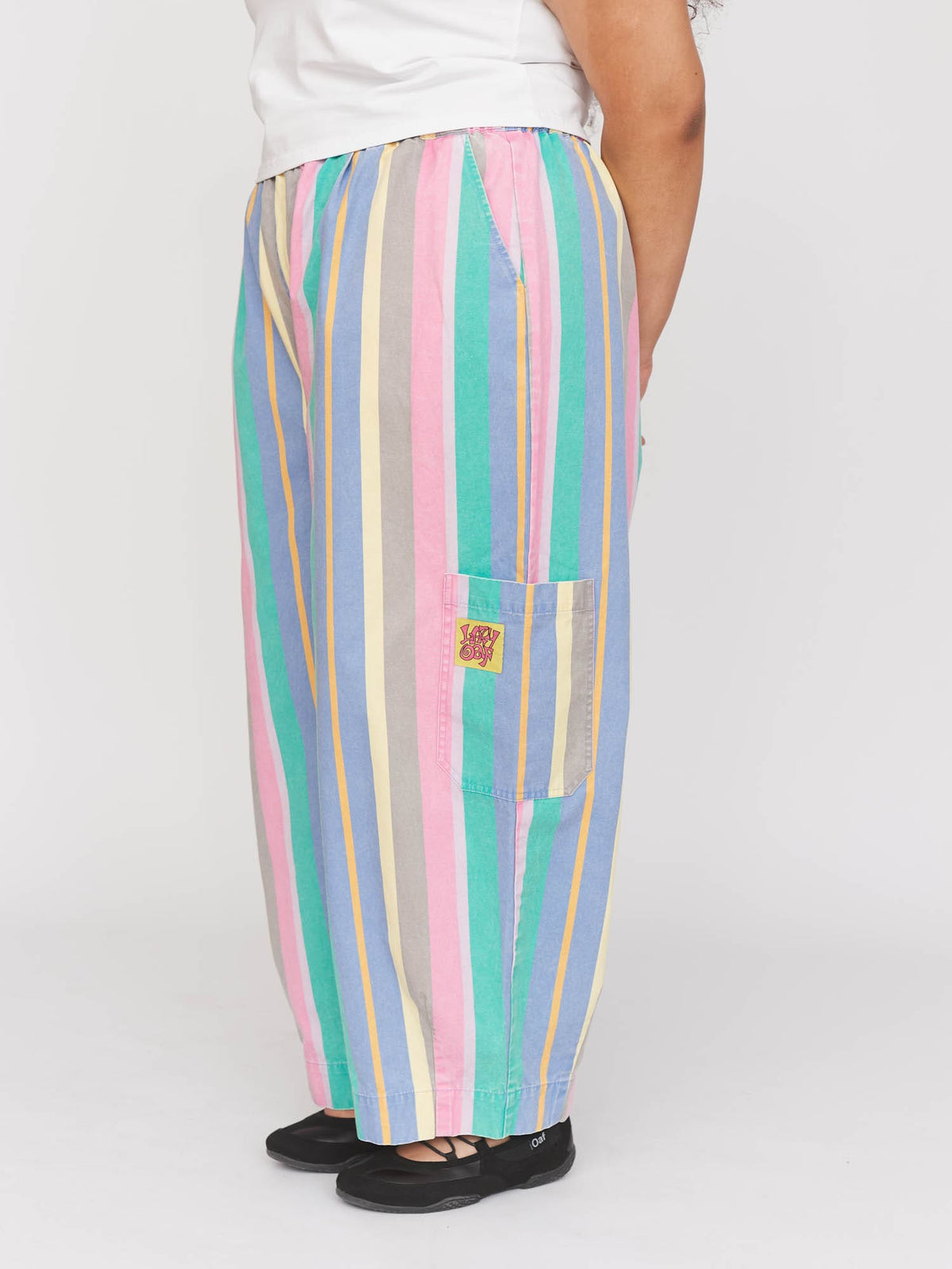 model:Zaynab wears size XXL and is 5’8”