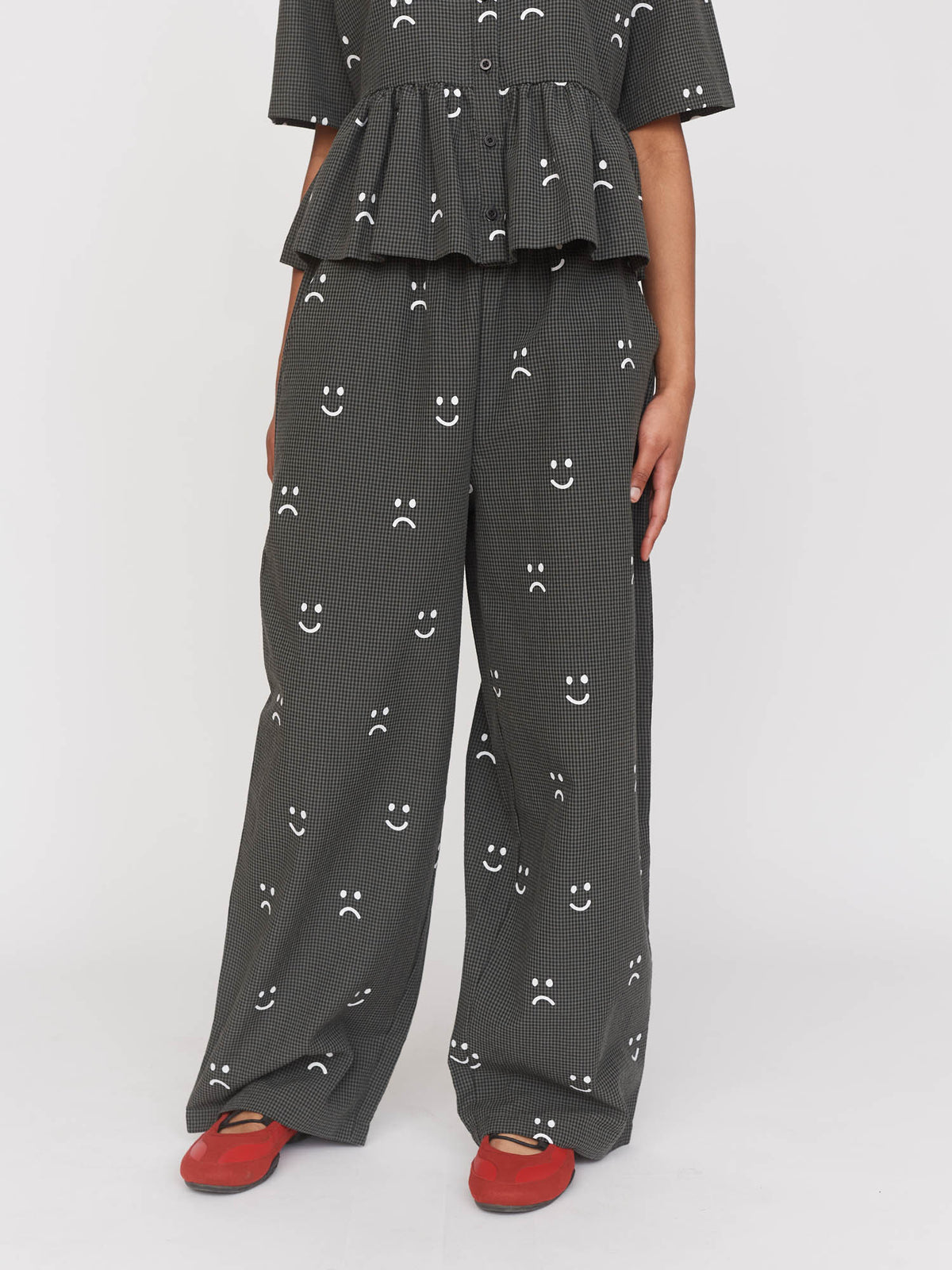 model:Kerethika wears size S and is 5’ 7”, Collection-women-landing, collection-women-new-in-1, collection-womens-trousers, collection-womens-co-ords
