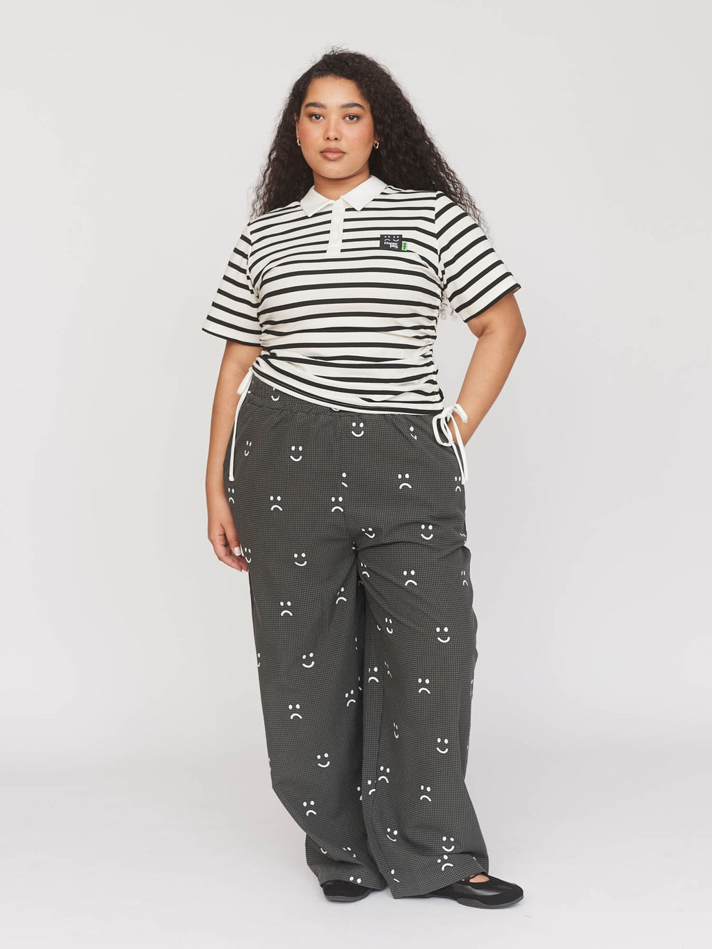 model:Zaynab wears size XXL and is 5’8”