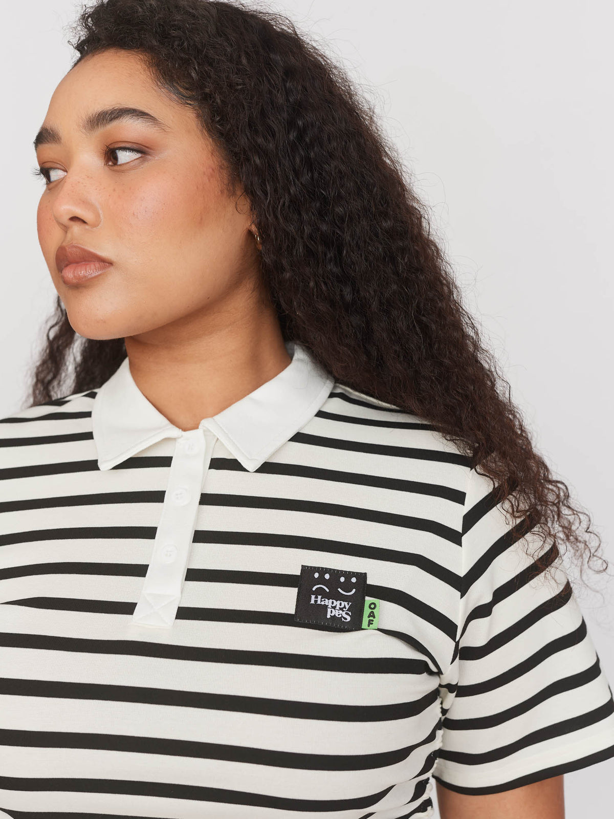 model:Zaynab wears size XXL and is 5’8”