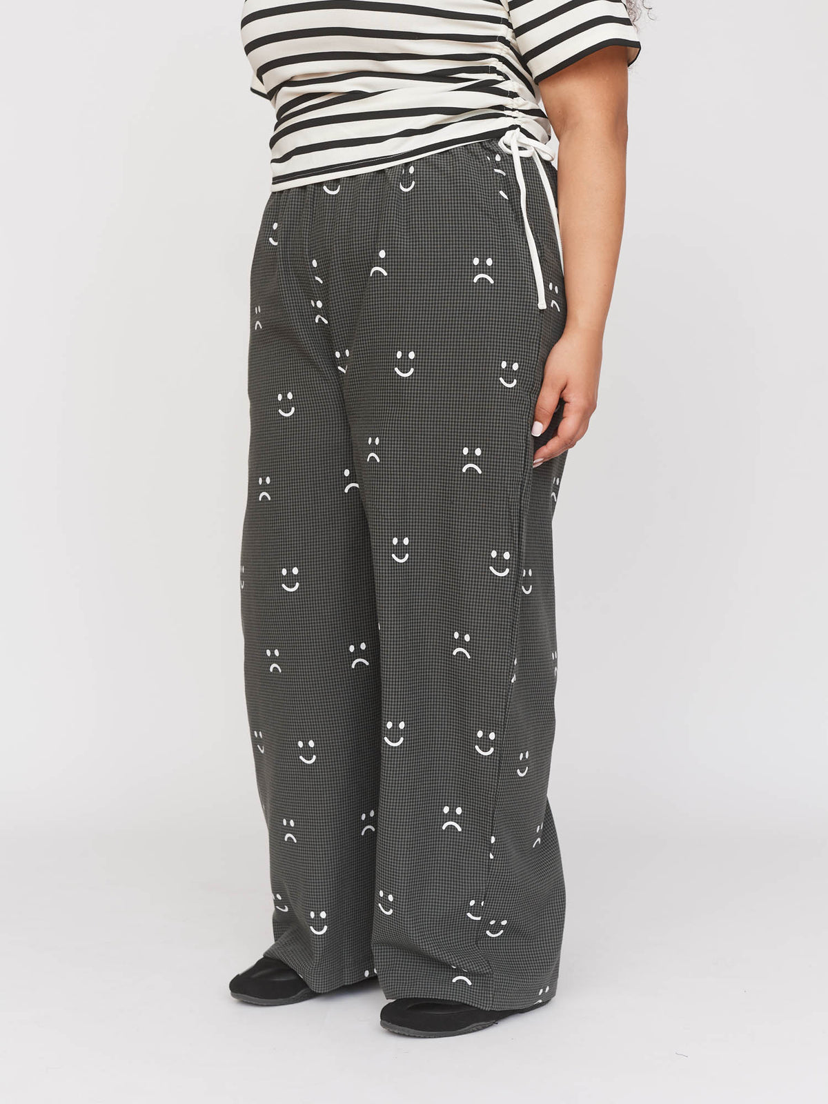 collection-curve, model:Zaynab wears size XXL and is 5’8”