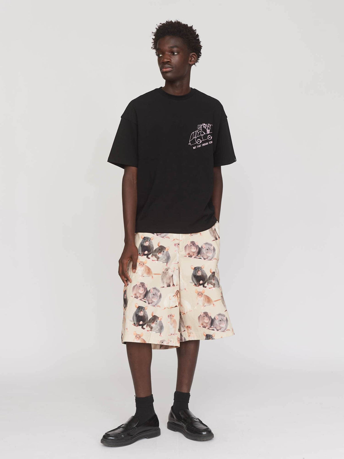 model:Elhadj wears size L and is 6’1”, 