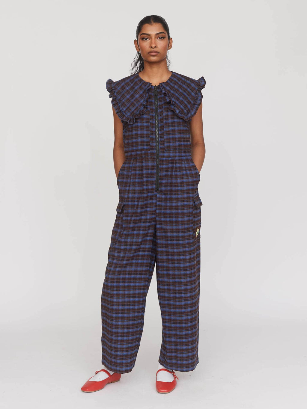 model: Kerethika wears size 8 and is 5’ 7”