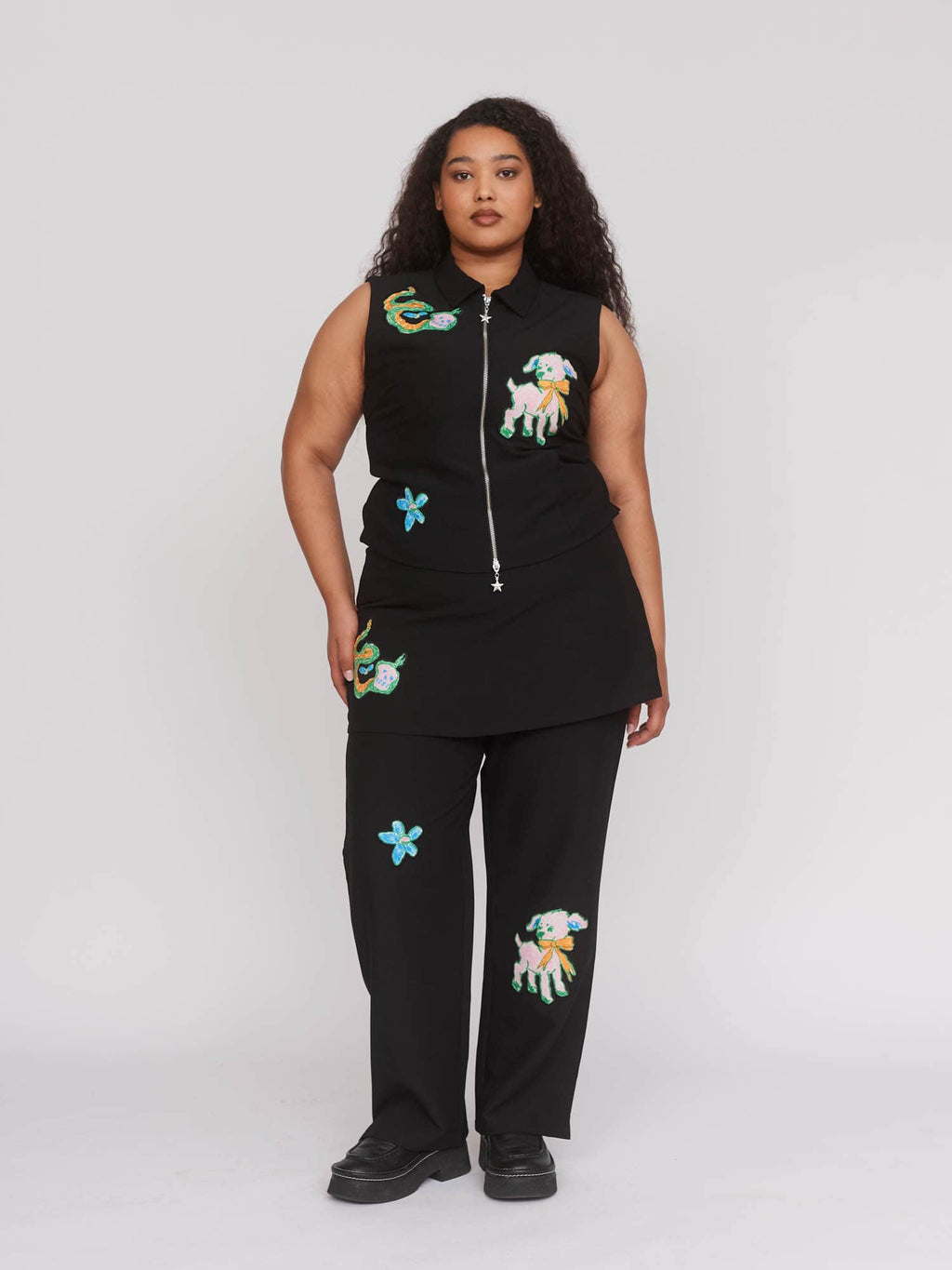 model:Zaynab wears size 18 and is 5’8”