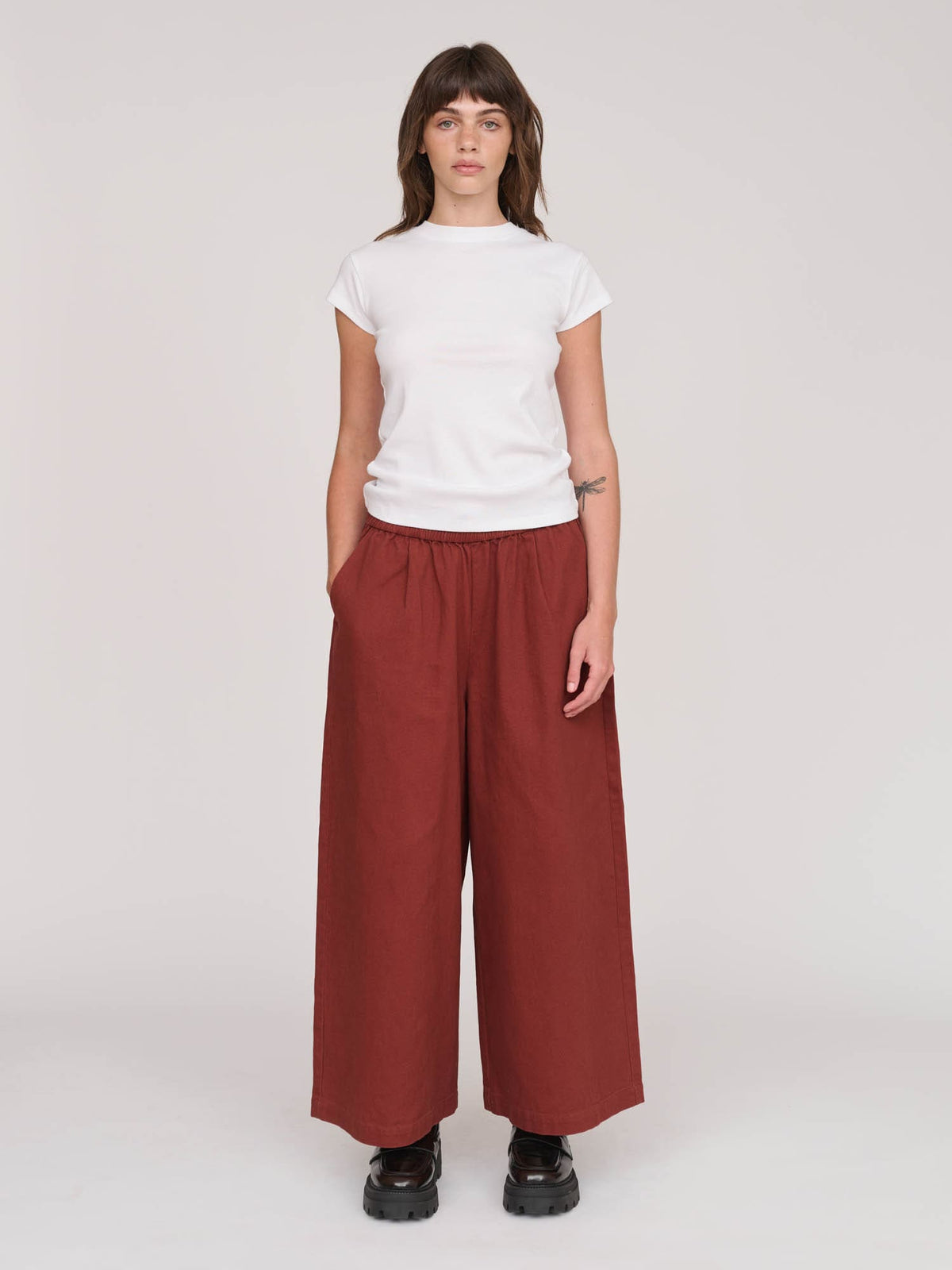 Collection-women-landing, collection-women-new-in-1, collection-womens-trousers, model:Molly wears size S and is 5’7”