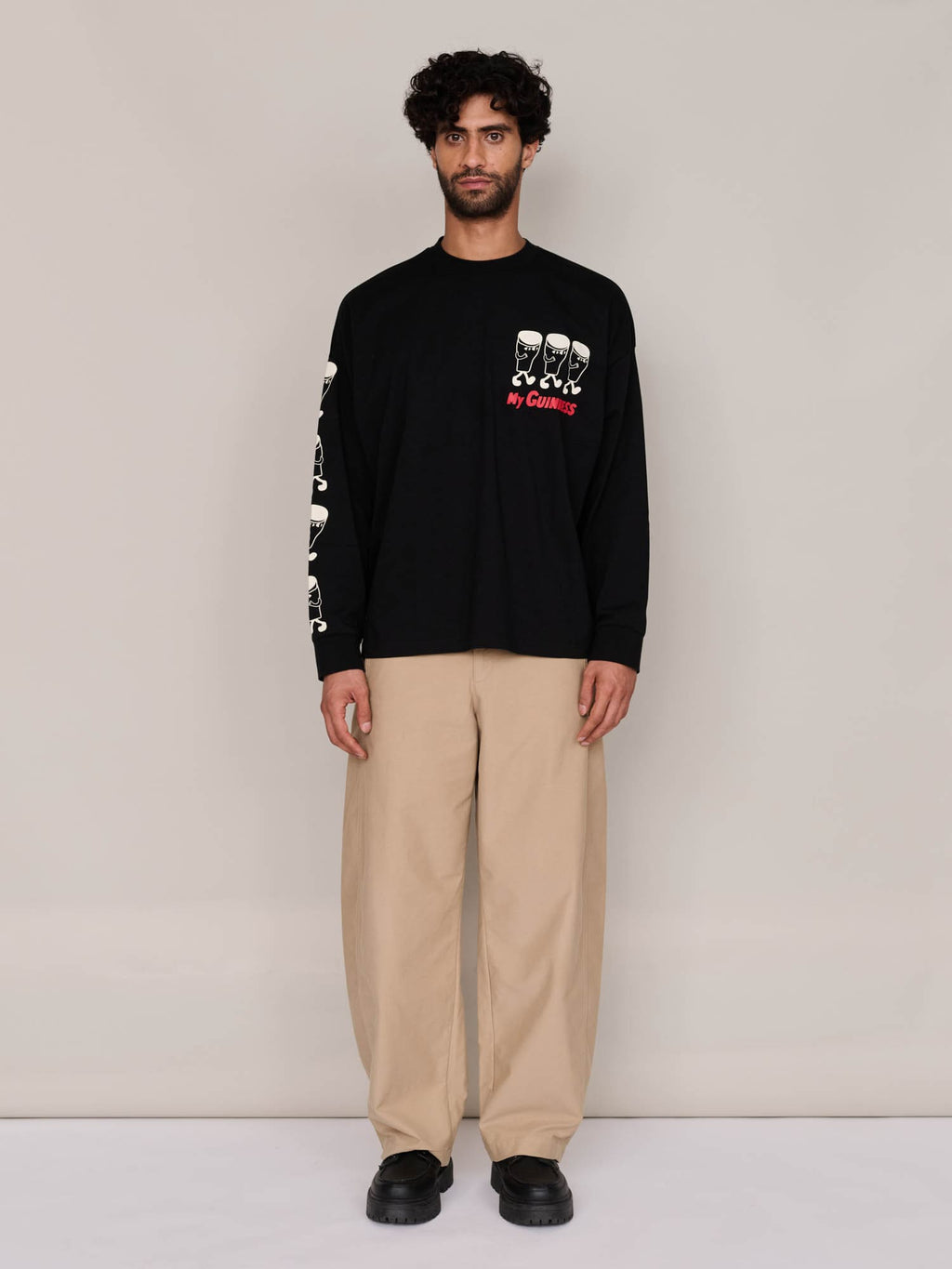 model:Ali wears size L and is 6’1”