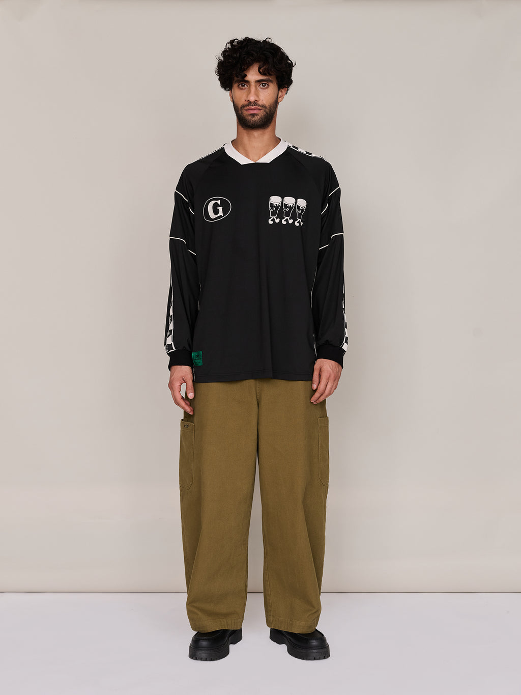 Collection-men-landing, collection-men-new-in-1, collection-men, collection-mens-t-shirts, model:Ali wears size L and is 6’1”