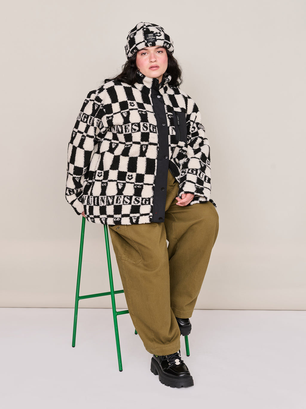 collection-curve, model:Yasmin wears size XXL and is 5’4”