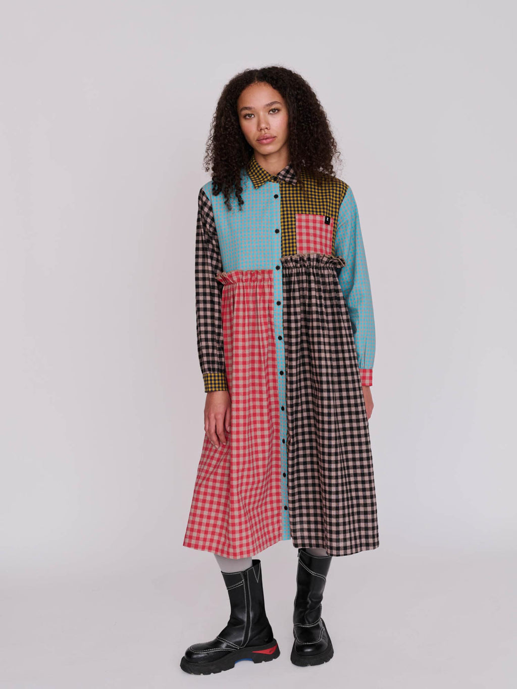 model:Florence wears size S and is 5’6”