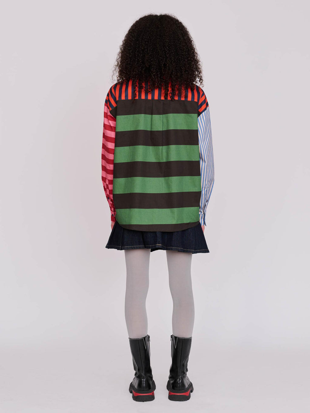 model:Florence wears size S and is 5’6”