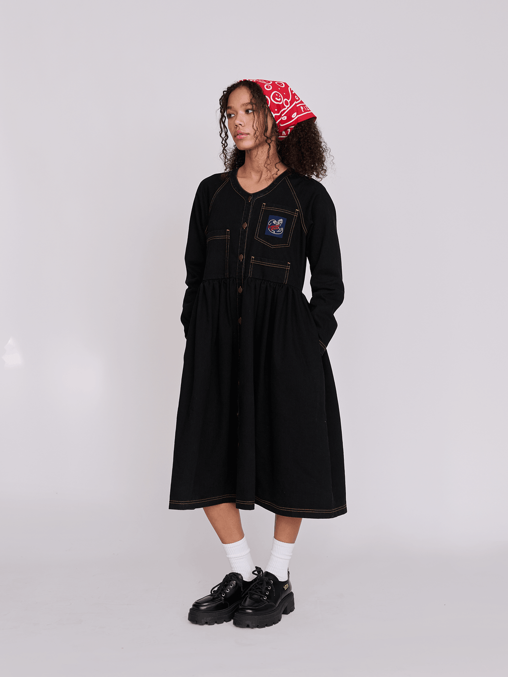 model:Florence wears size S and is 5’6”