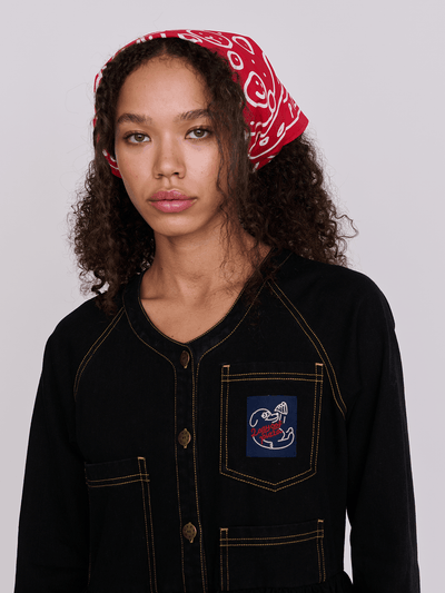 model:Florence wears size S and is 5’6”