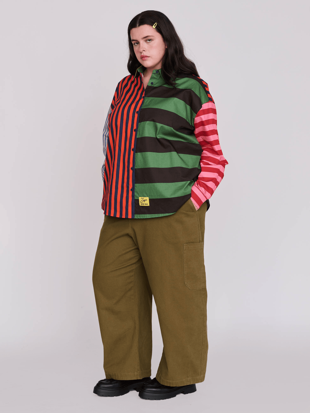 model:Bella wears size XXL and is 5’10”