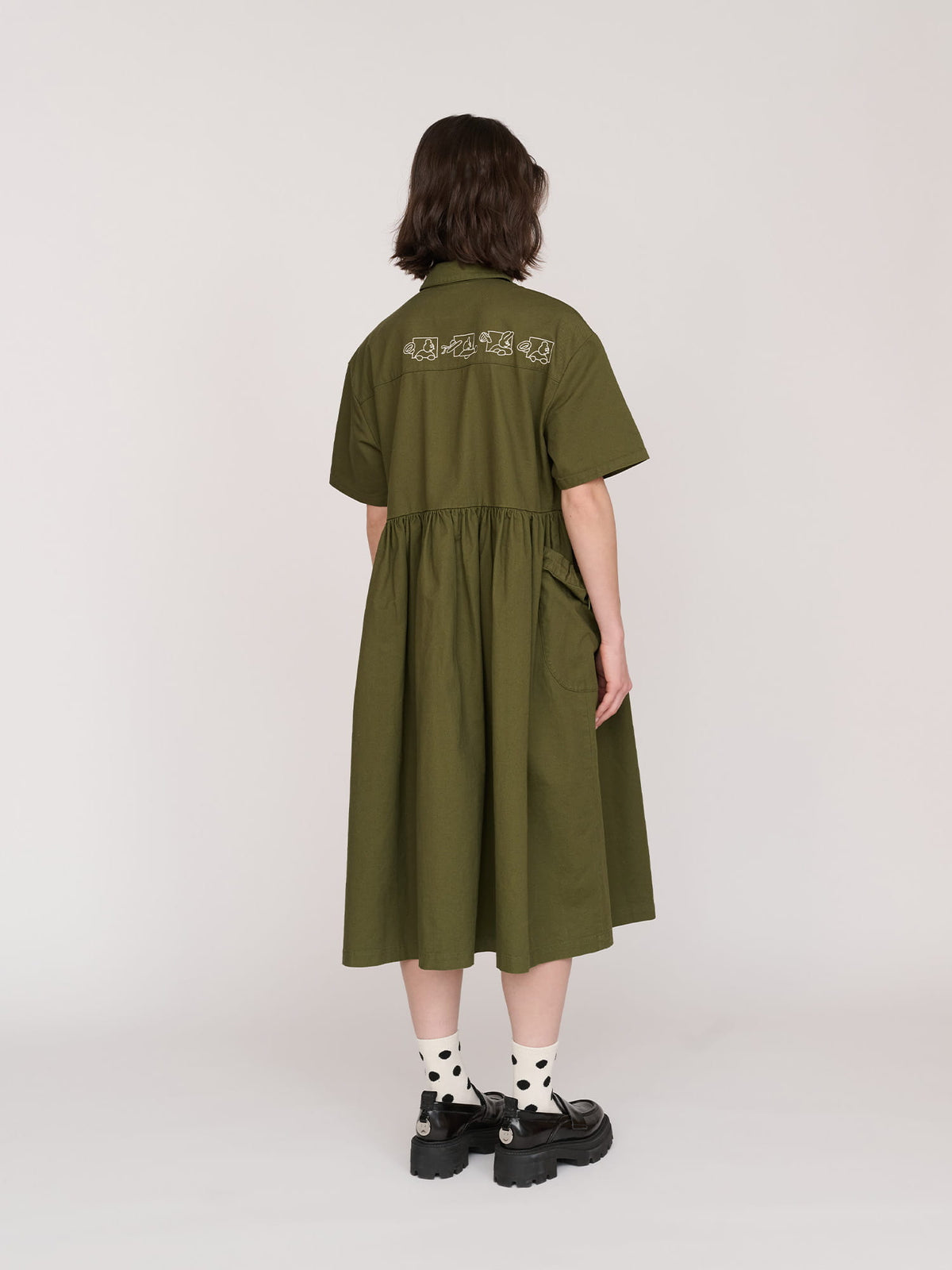 model:Jess wears size S and is 5’7”