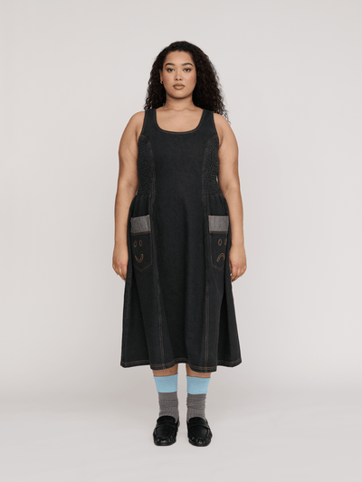 collection-curve, model:Zaynab wears size XXL and is 5’8”