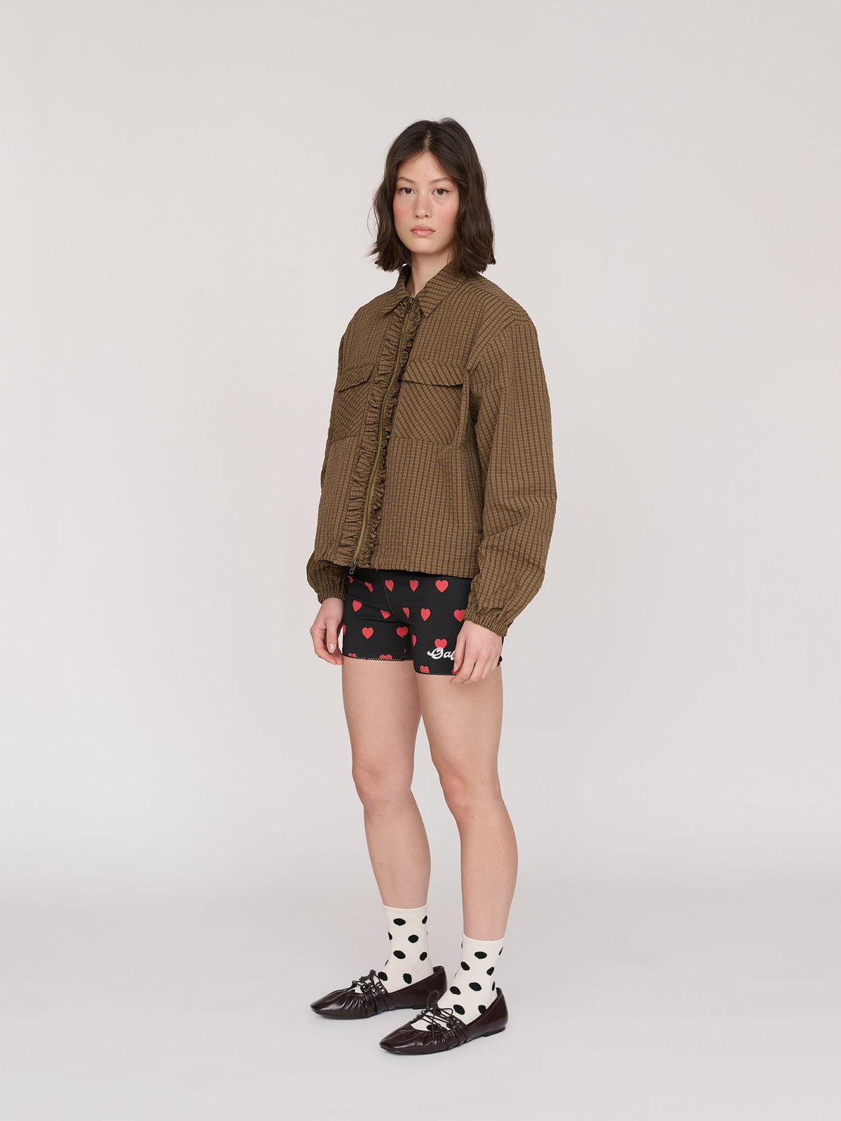 model:Jess wears size 8 and is 5’7”