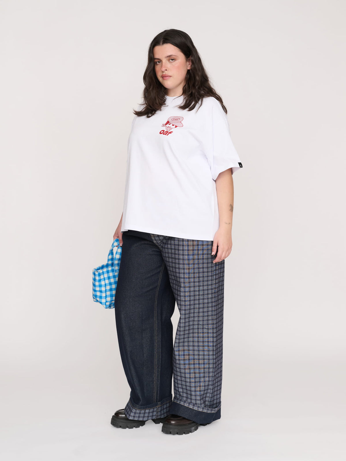 model:Bella wears size XXL and is 5’10”