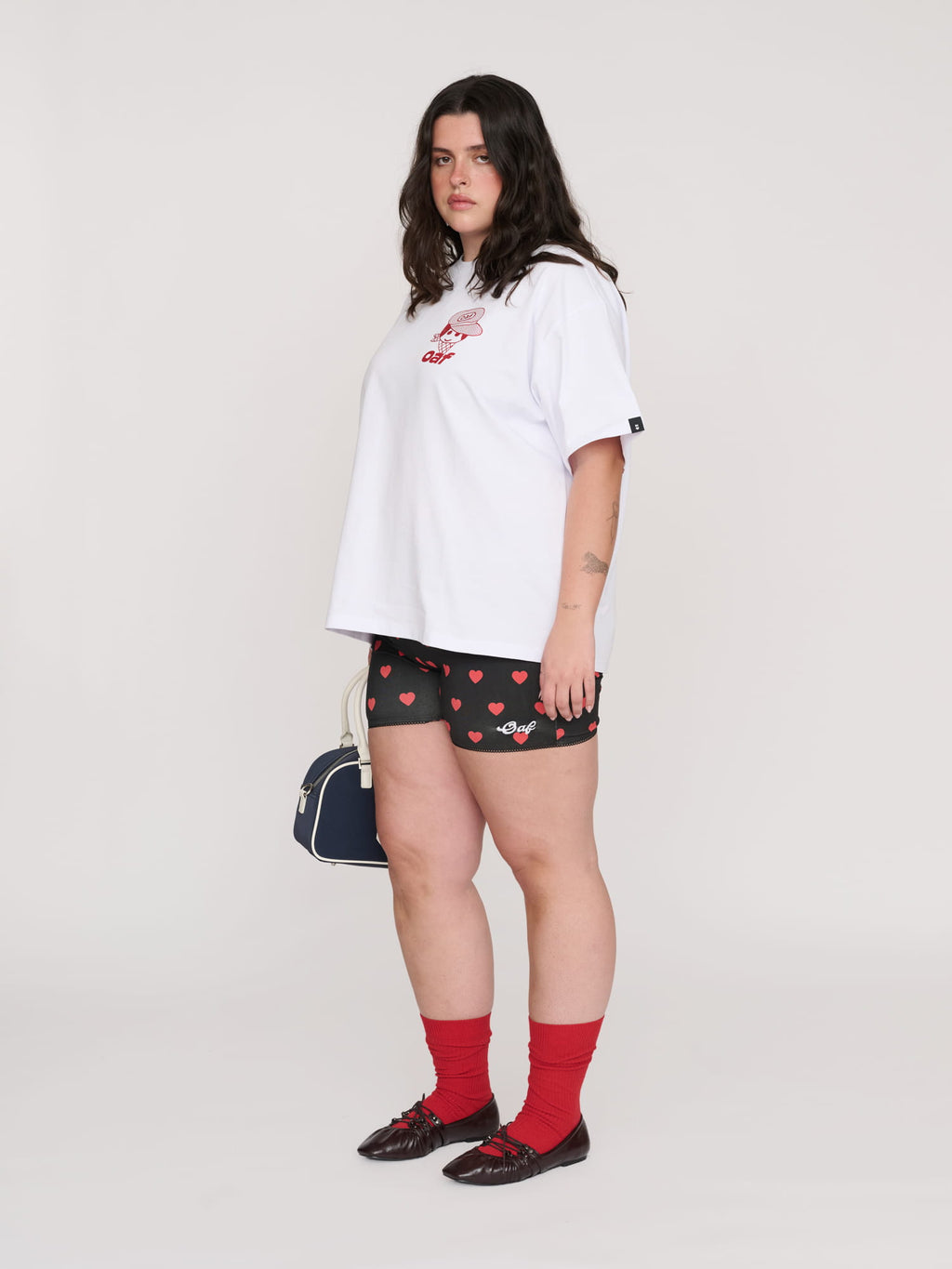 model:Bella wears size 18 and is 5’10”, 