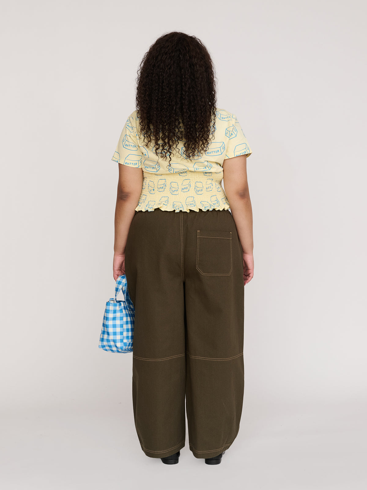 model:Zaynab wears size 18 and is 5’8”