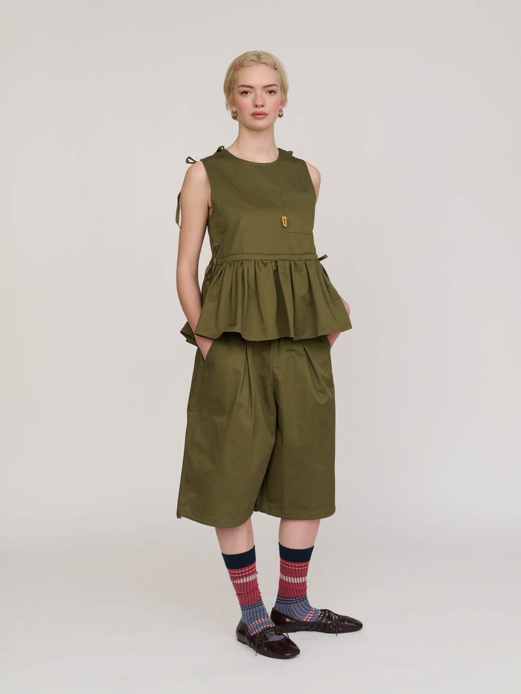 Collection-women-landing, collection-women-new-in-1, collection-womens-trousers, model:Emmie wears size S and is 5’6”, collection-all-trousers, 