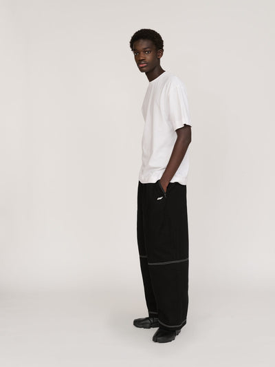 model:Elhadj wears size L and is 6’1”
