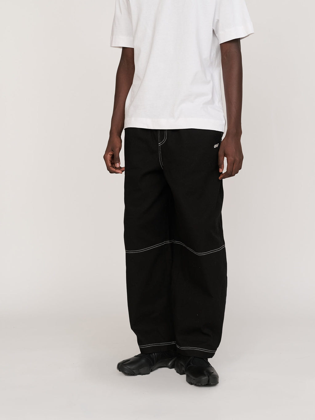 Collection-men-landing, collection-men-new-in-1, collection-men, collection-mens-trousers, model:Elhadj wears size L and is 6’1”