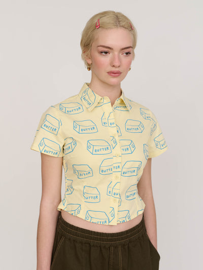 model:Emmie wears size 8 and is 5’6”