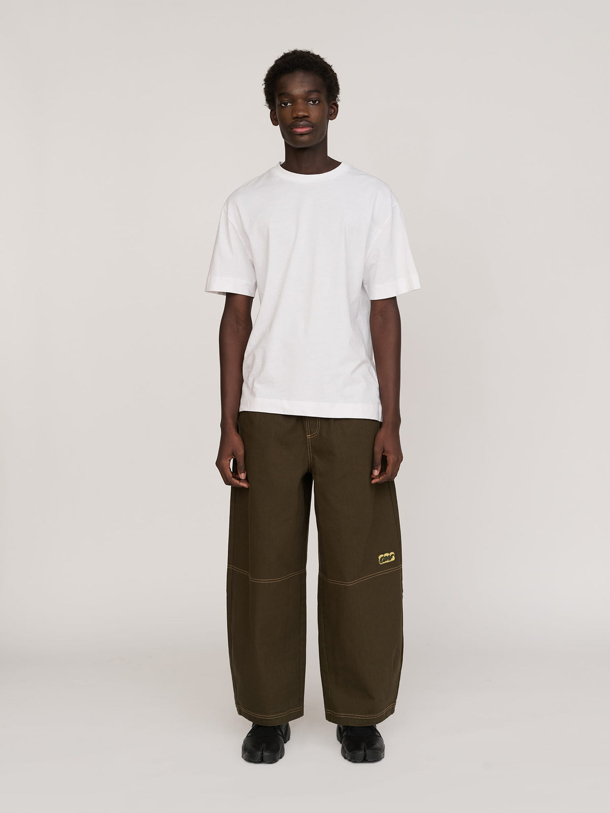 Collection-men-landing, collection-men-new-in-1, collection-men, collection-mens-trousers, model:Elhadj wears size L and is 6’1”