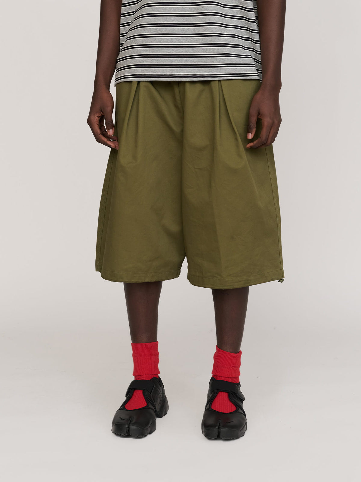 Collection-men-landing, collection-men-new-in-1, collection-men, collection-mens-trousers, model:Elhadj wears size L and is 6’1”, collection-mens-bottoms, collection-mens-summer-shop, collection-mens-shorts, collection-all-shorts, collection-mens-sale