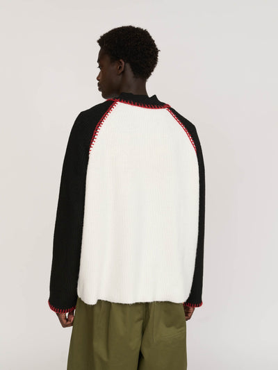 model:Elhadj wears size L and is 6’1”