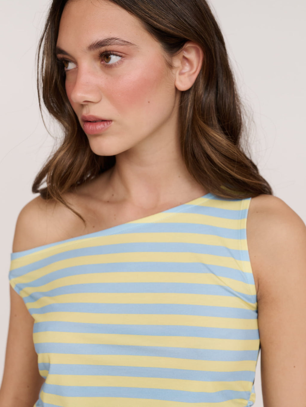 model:Azul wears size S and is 5’8”