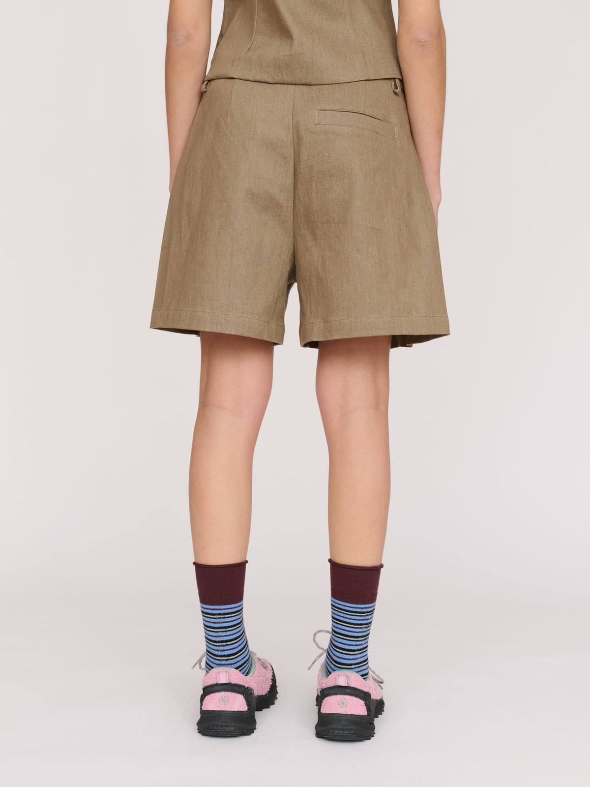 model:Azul wears size W26 and is 5’8”