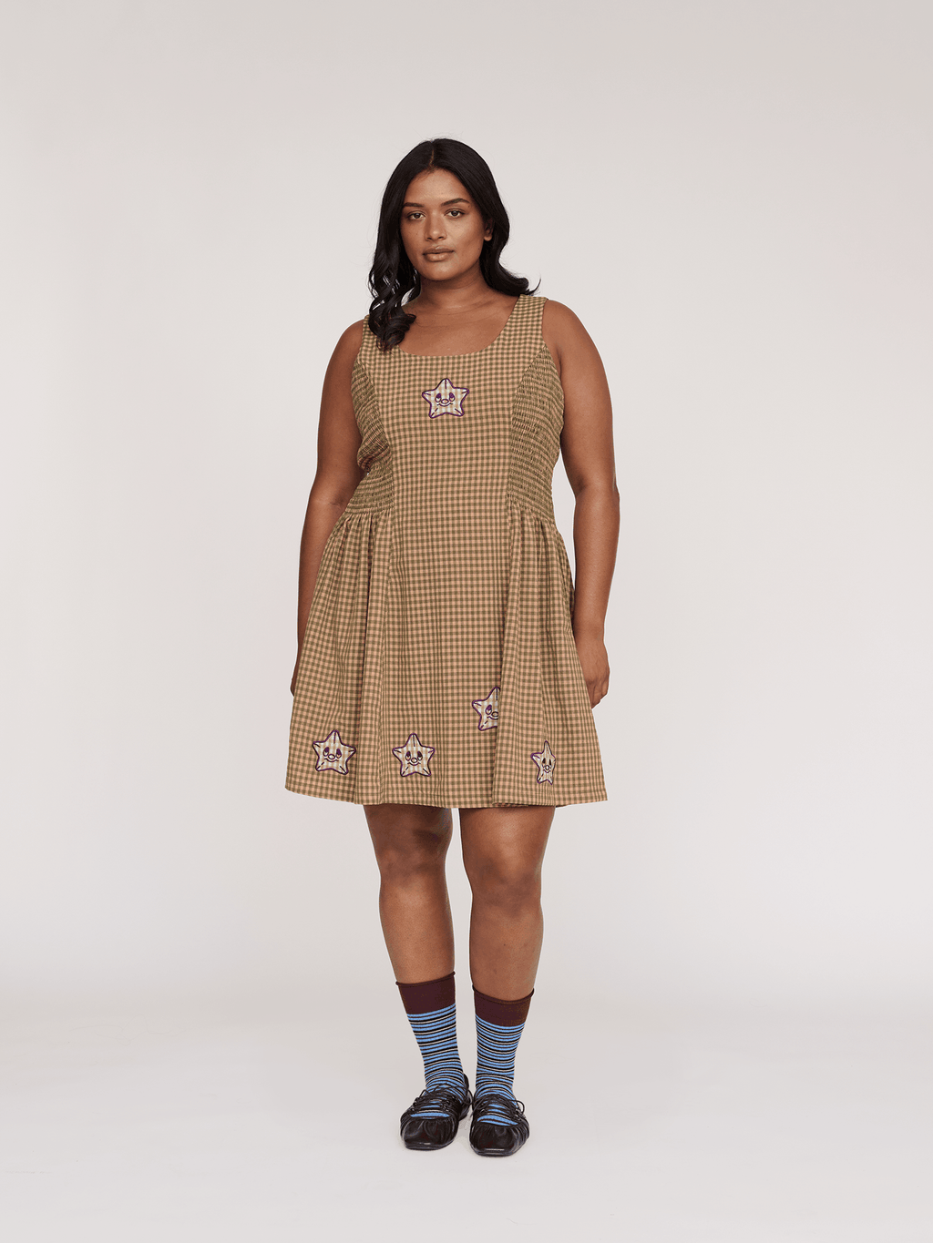 collection-curve, model:Sha wears size 18 and is 5’9”