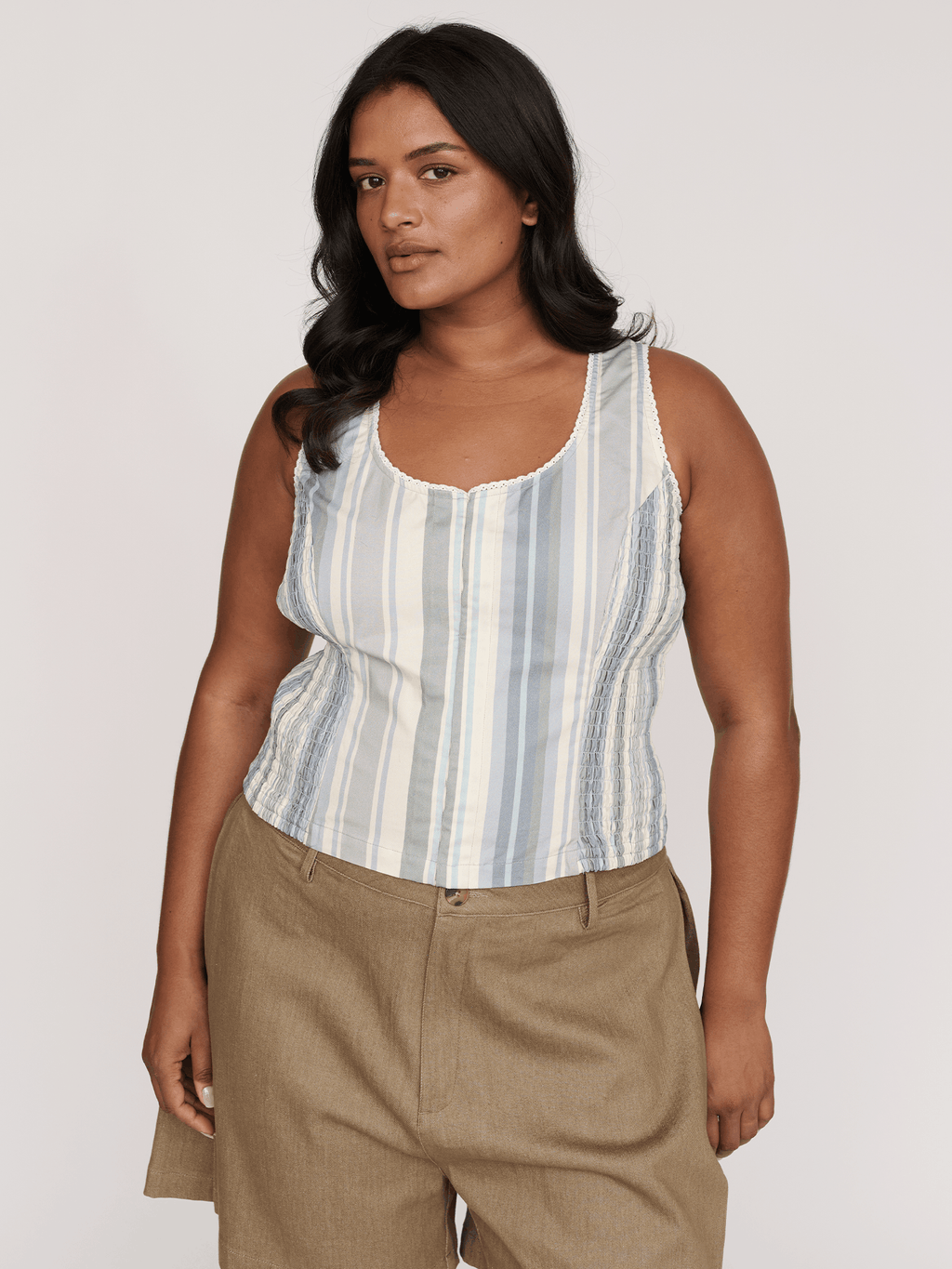 model:Sha wears size 18 and is 5’9”, 