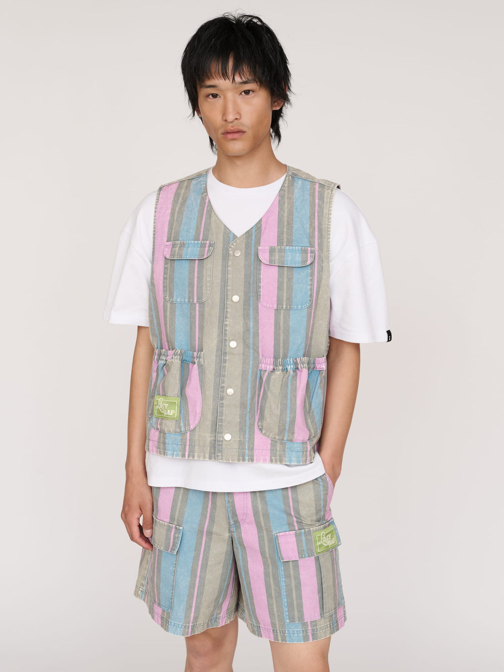 model:Quinuo wears size 26 and is 6’0”