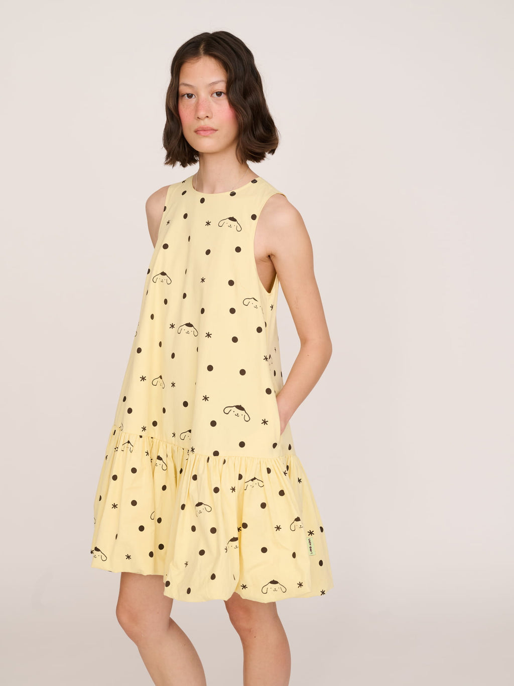 model:Jess wears size S and is 5’7”