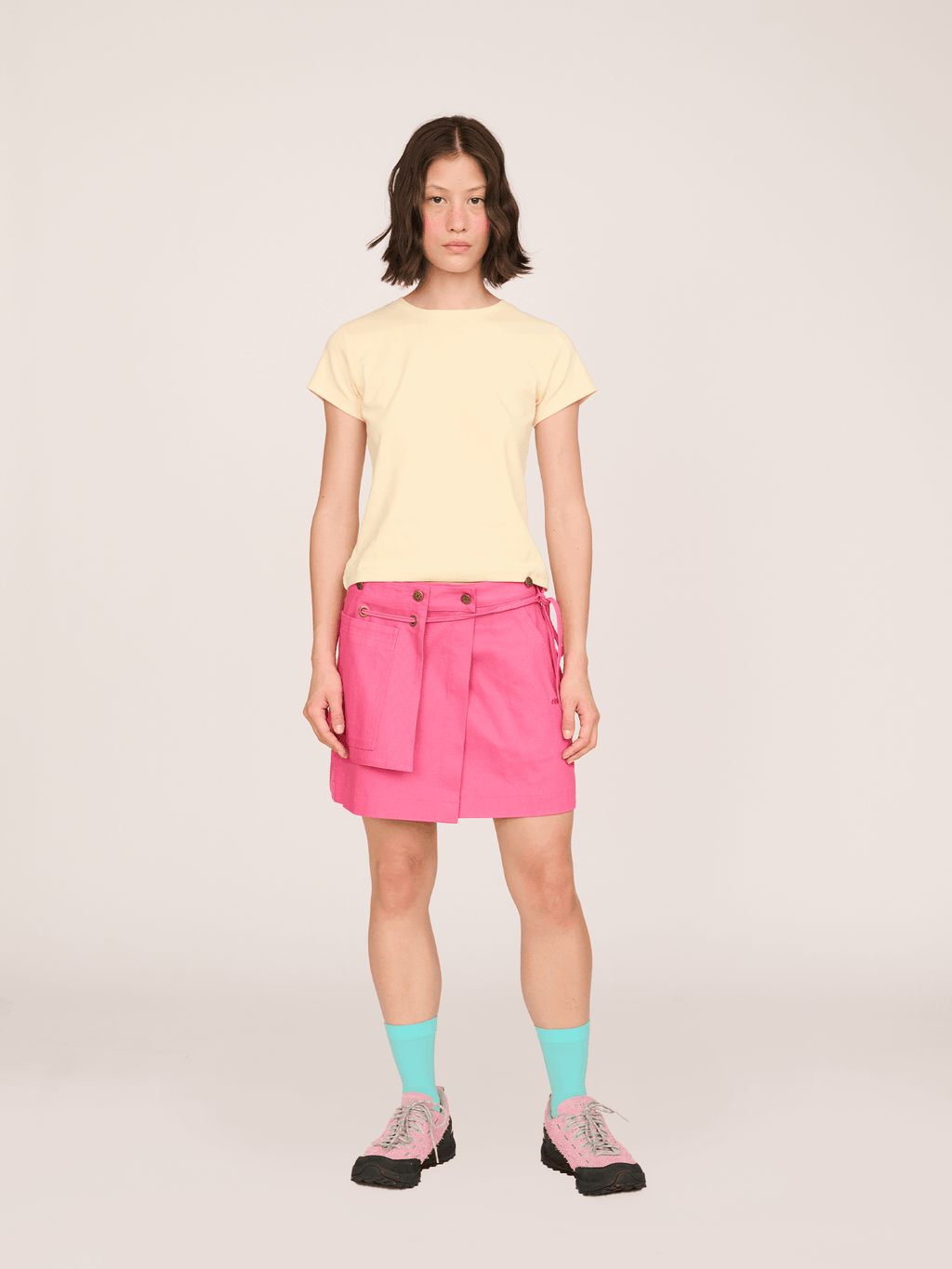 model:Jess wears size 8 and is 5’7”
