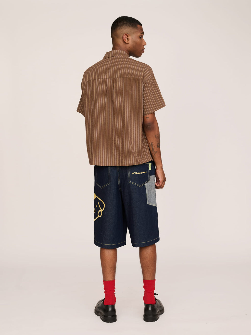 model:Paris wears size L and is 6’2”