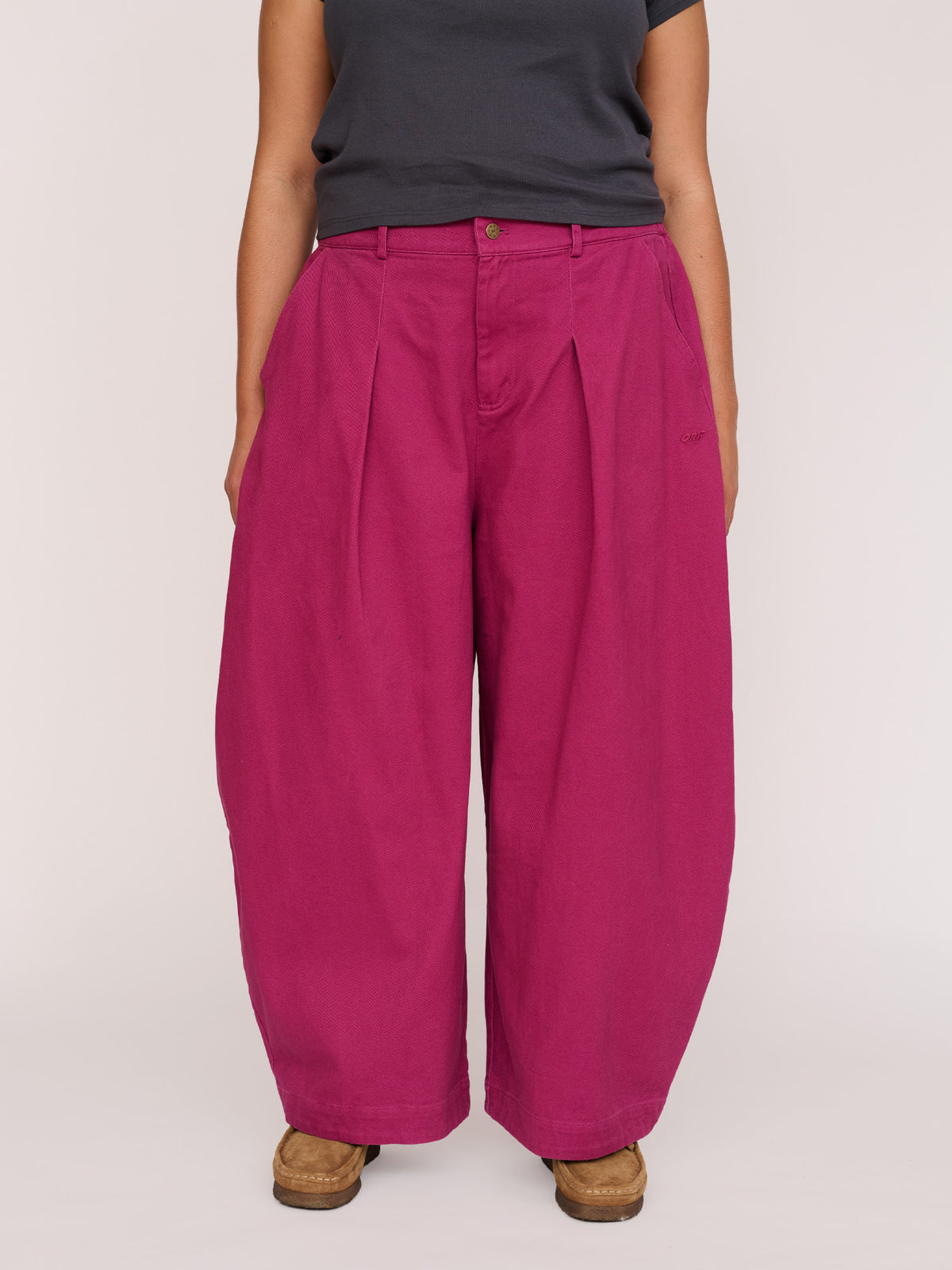 collection-curve, collection-curve-bottoms, model:Elena wears size XXL and is 5’10”