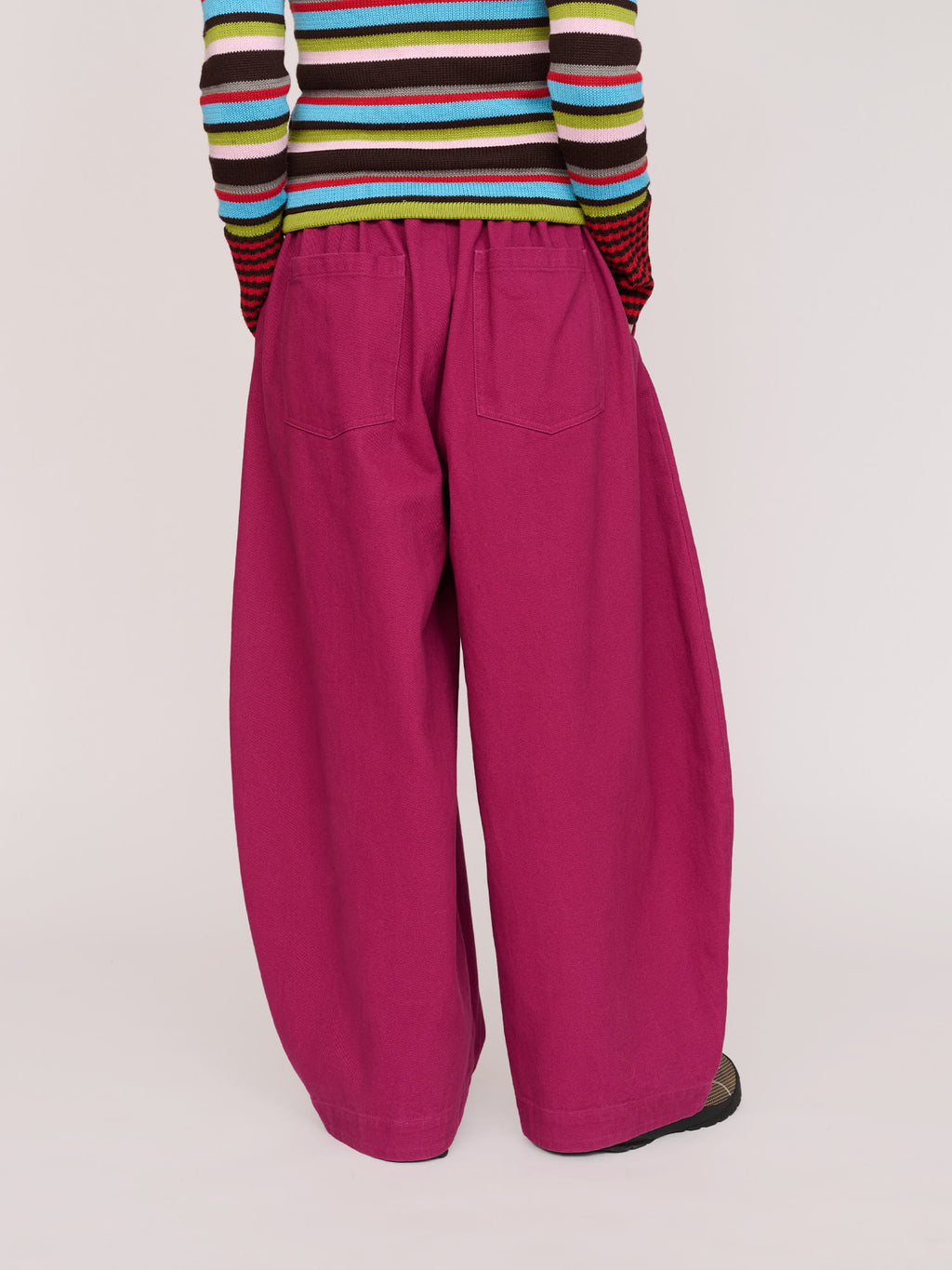 model:Ines wears size S and is 5’8”