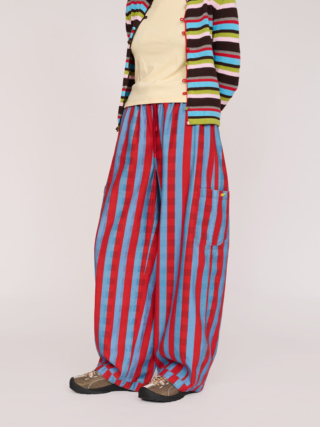 model:Ines wears size S and is 5’8”