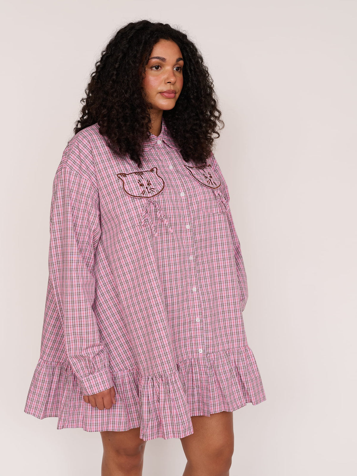 model:Elena wears size XXL and is 5’10”