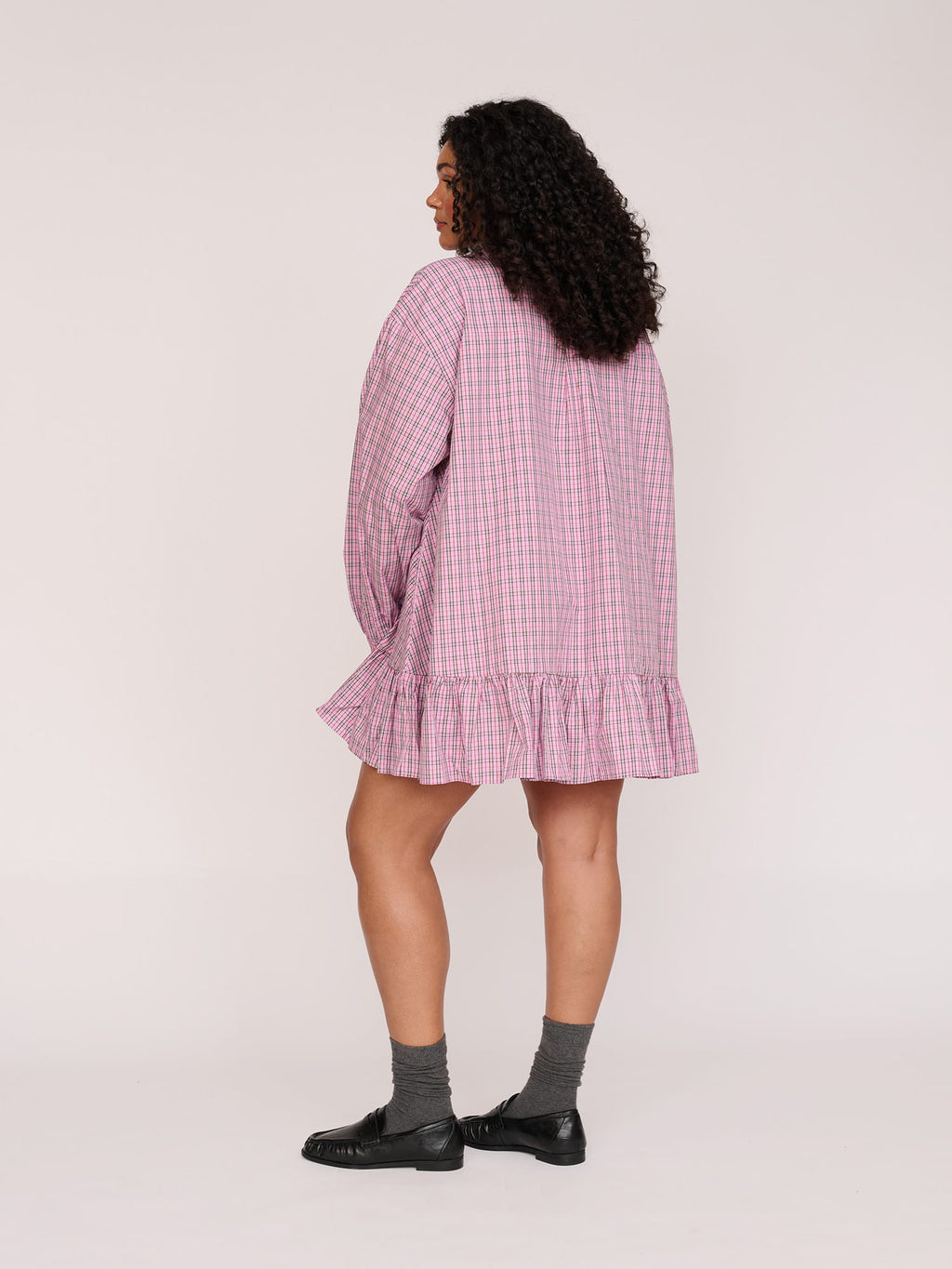 model:Elena wears size XXL and is 5’10”