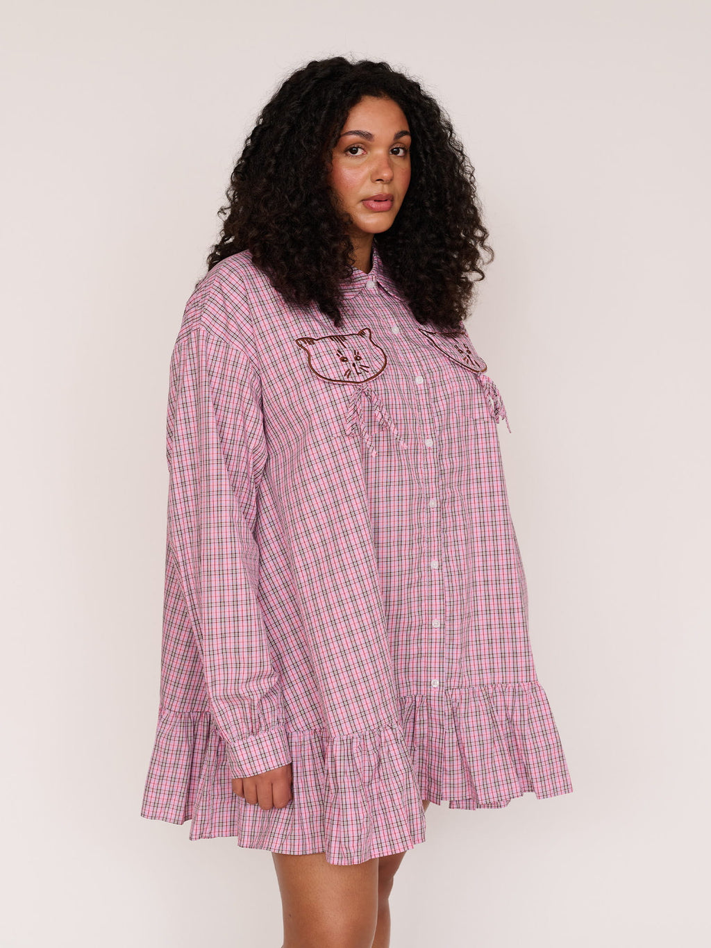 collection-curve, collection-curve-dresses, model:Elena wears size XXL and is 5’10”